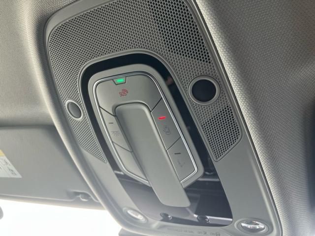 AUDI A4 2017 Image 31