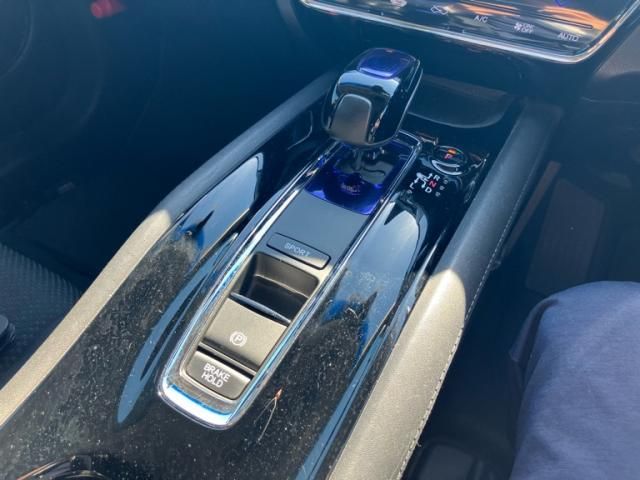 HONDA VEZEL HYBRID 2015 Image 31