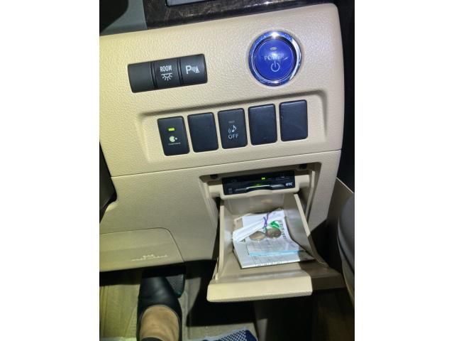 TOYOTA ALPHARD HYBRID 4WD 2012 Image 31