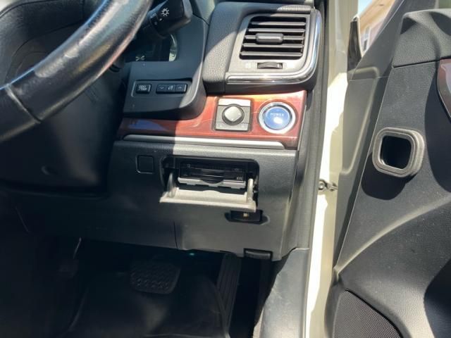 TOYOTA CROWN SEDAN HYBRID 2013 Image 31