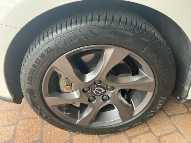 VOLVO V40 CROSS COUN 2015 Image 31