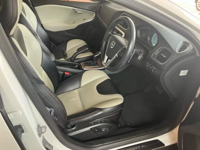 VOLVO V40 CROSS COUN 2015 Image 31