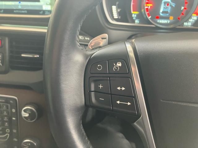 VOLVO V40 CROSS COUN 2015 Image 31