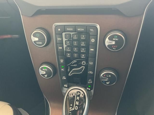 VOLVO V40 CROSS COUN 2015 Image 31