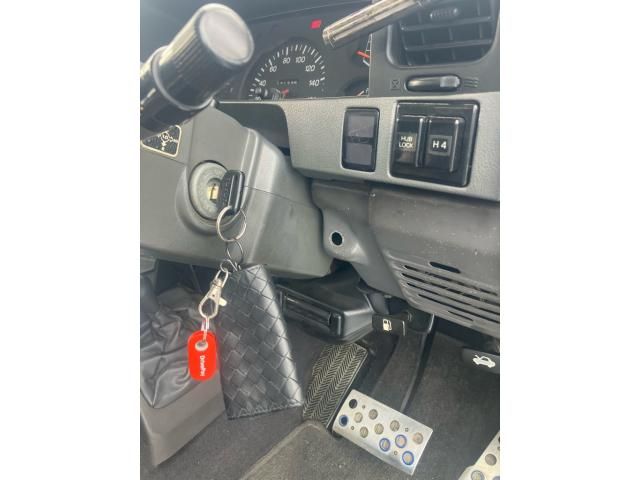 TOYOTA LANDCRUISER PRADO 1994 Image 31