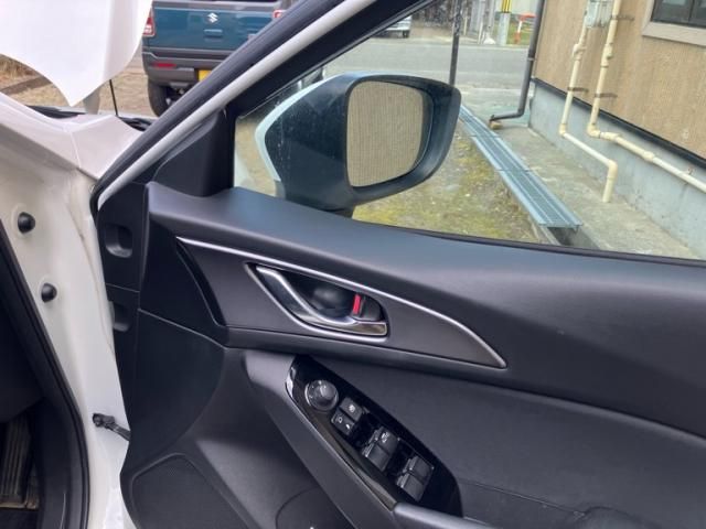 MAZDA AXELA SPORTS 2017 Image 31