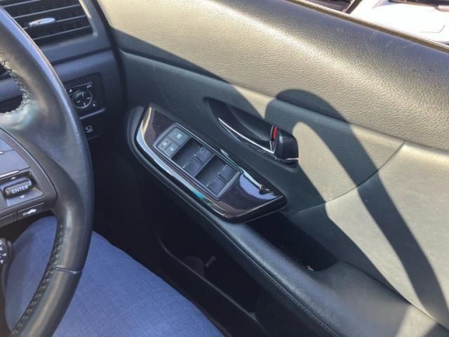 TOYOTA LEXUS HS250H 2010 Image 31