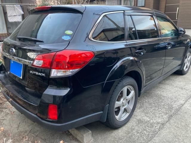 SUBARU LEGACY OUTBACK 2011 Image 31