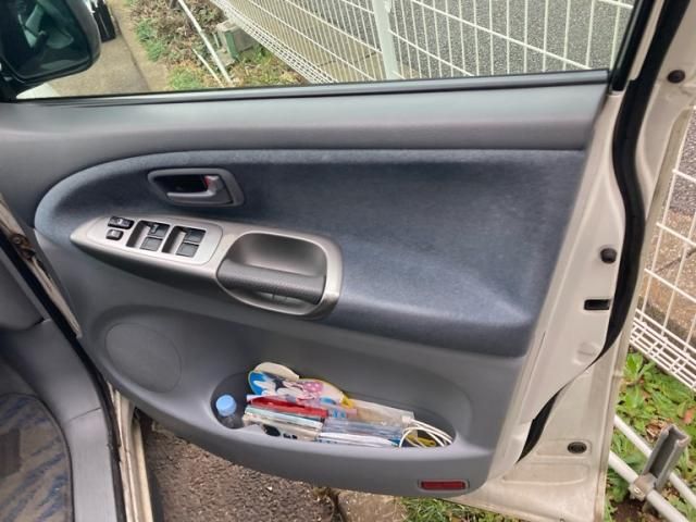 TOYOTA ESTIMA 2001 Image 31