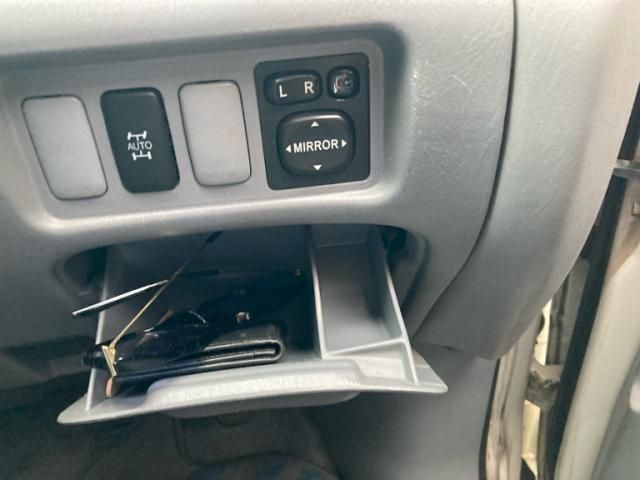 TOYOTA ESTIMA 2001 Image 31