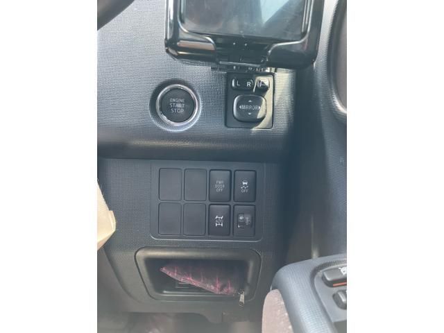 TOYOTA SPADE 4WD 2014 Image 31