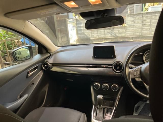 MAZDA DEMIO 2015 Image 31