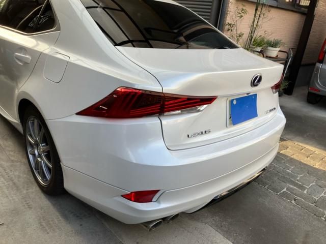 TOYOTA LEXUS IS300H 2019 Image 31