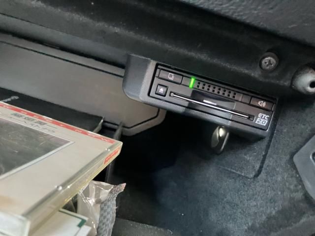 TOYOTA LEXUS IS300H 2019 Image 31