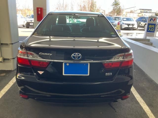 TOYOTA CAMRY HYBRID 2015 Image 31