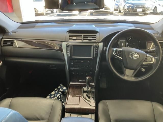 TOYOTA CAMRY HYBRID 2015 Image 31