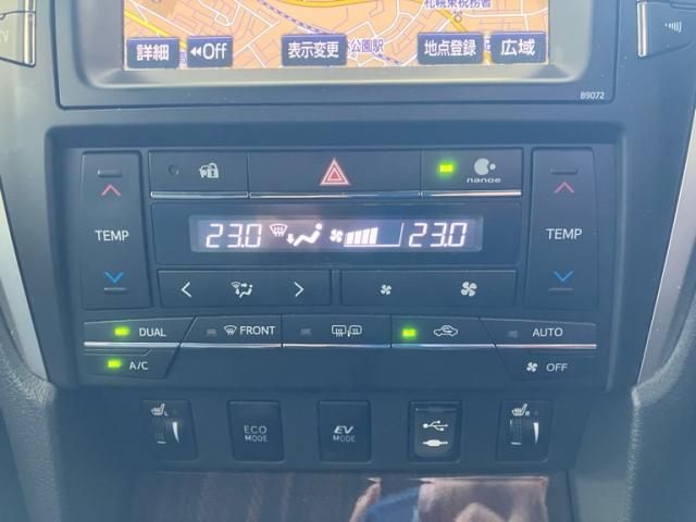 TOYOTA CAMRY HYBRID 2015 Image 31