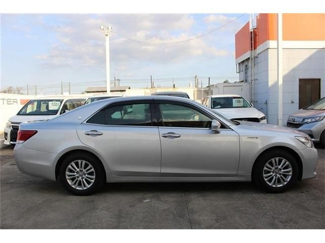 TOYOTA CROWN SEDAN HYBRID 2013 Image 31