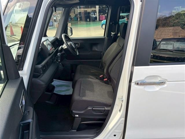 HONDA N BOX CUSTOM 2024 Image 31