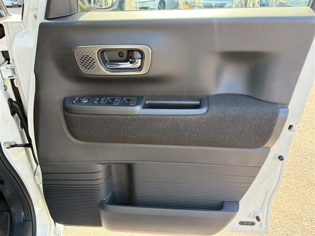 HONDA N BOX CUSTOM 2024 Image 31