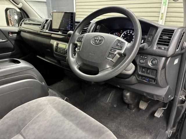 TOYOTA HIACE WAGON 2022 Image 31