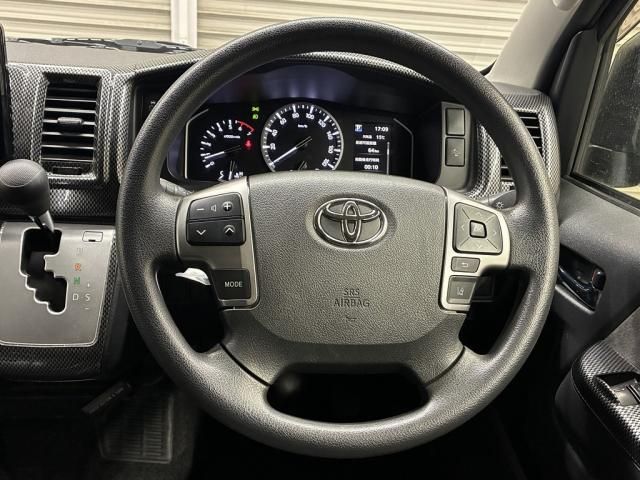 TOYOTA HIACE WAGON 2022 Image 31