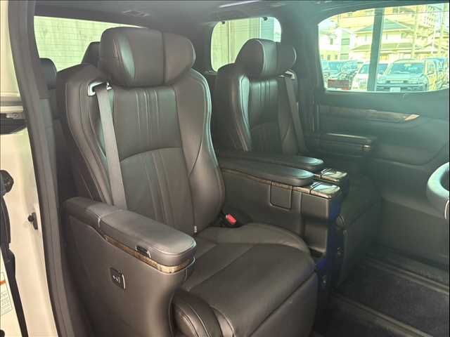 TOYOTA ALPHARD HYBRID 4WD 2021 Image 31