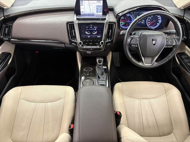 TOYOTA CROWN SEDAN HYBRID 2018 Image 31