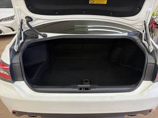 TOYOTA CROWN SEDAN HYBRID 2018 Image 31