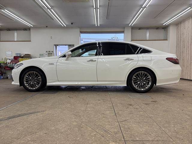 TOYOTA CROWN SEDAN HYBRID 2018 Image 31