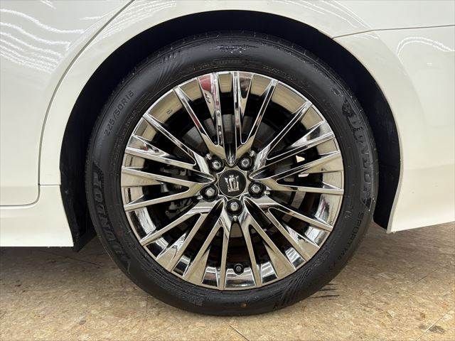 TOYOTA CROWN SEDAN HYBRID 2018 Image 31