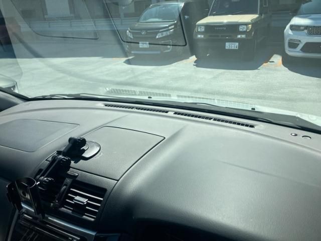 TOYOTA IPSUM 2005 Image 31