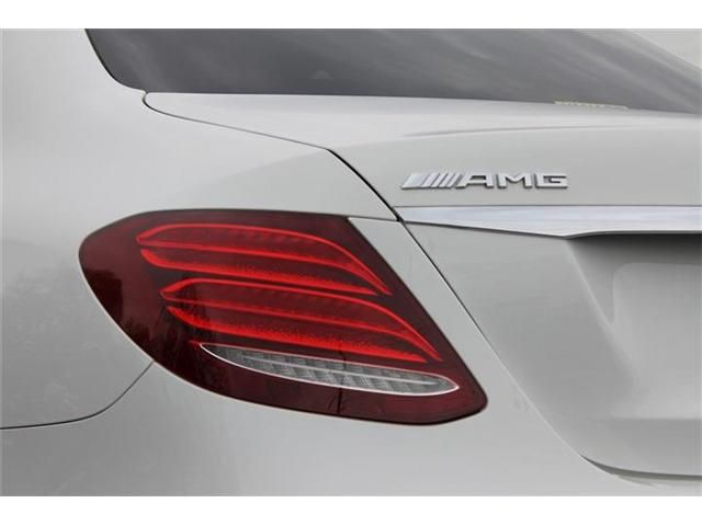 MERCEDES BENZ E CLAS 2018 Image 31