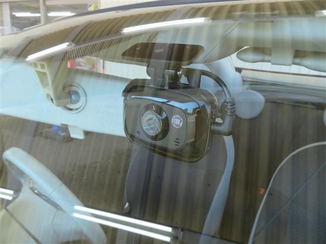 FIAT 500C 2017 Image 31