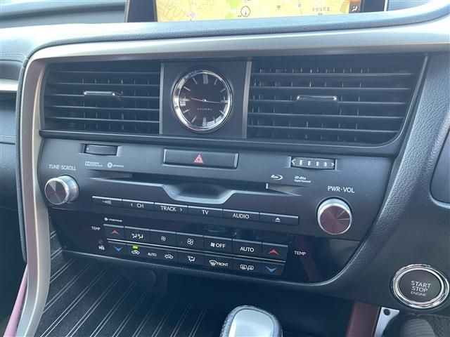 TOYOTA LEXUS RX200T 2017 Image 31