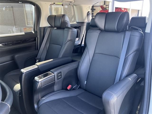 TOYOTA VELLFIRE 2021 Image 31