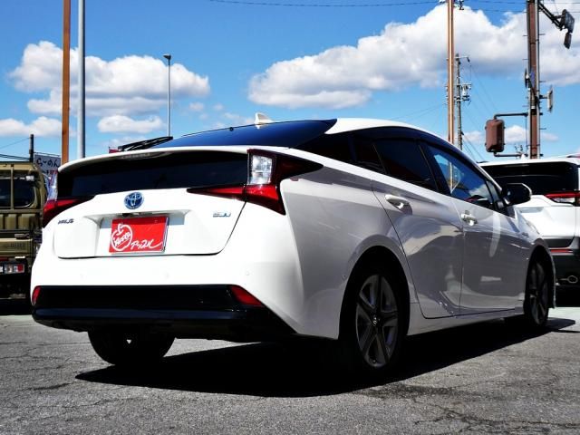 TOYOTA PRIUS 2019 Image 31