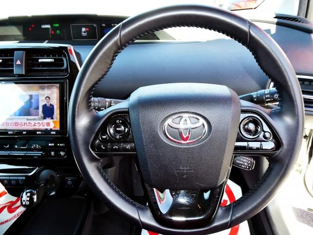 TOYOTA PRIUS 2019 Image 31