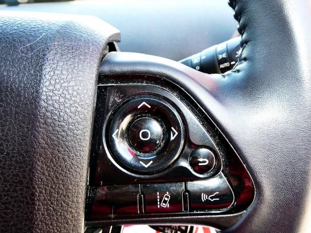 TOYOTA PRIUS 2019 Image 31