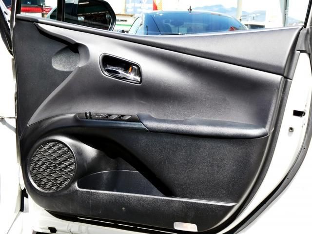 TOYOTA PRIUS 2019 Image 31