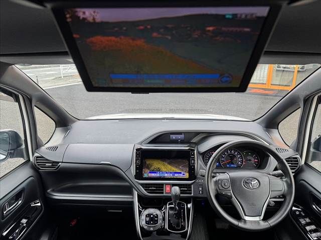 TOYOTA VOXY 2019 Image 31