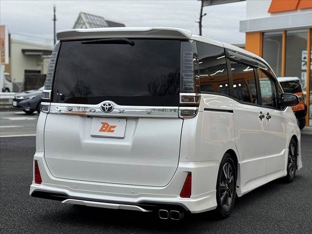 TOYOTA VOXY 2019 Image 31
