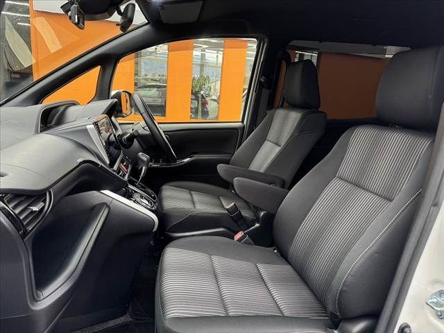 TOYOTA VOXY 2019 Image 31