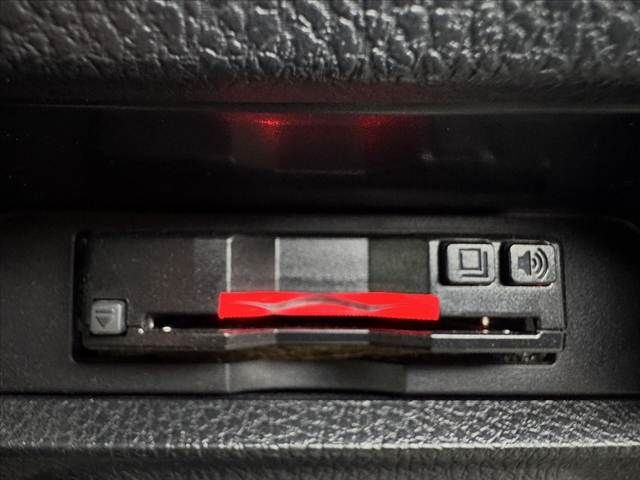 TOYOTA VOXY 2019 Image 31