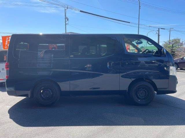 NISSAN NV350 CARAVAN 4WD 2017 Image 31