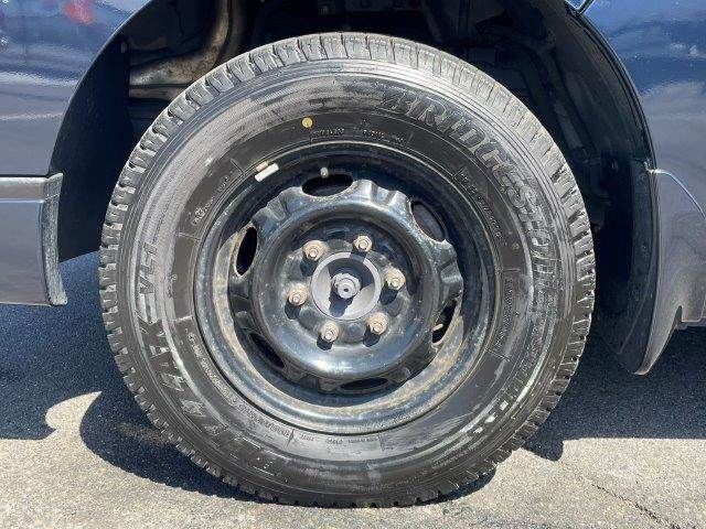 NISSAN NV350 CARAVAN 4WD 2017 Image 31