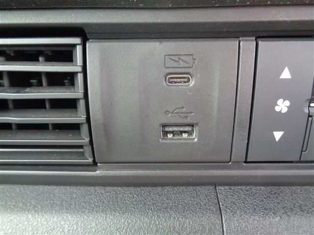 HONDA N BOX CUSTOM 2024 Image 31