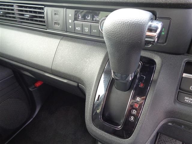 HONDA N BOX CUSTOM 2024 Image 31