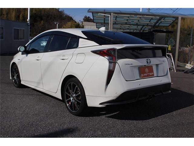 TOYOTA PRIUS 2016 Image 31