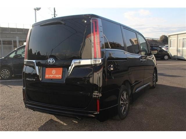 TOYOTA ESQUIRE 2017 Image 31